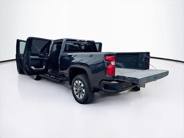 2024 Chevrolet Silverado 2500HD 4WD Crew Cab Standard Bed Custom