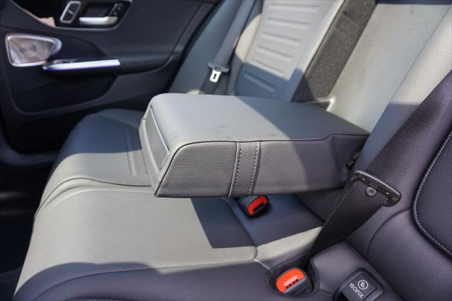 2025 Mercedes-Benz C-CLASS C 300 C 300