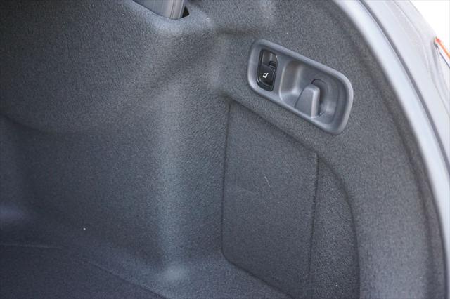 2025 Mercedes-Benz C-CLASS C 300 C 300
