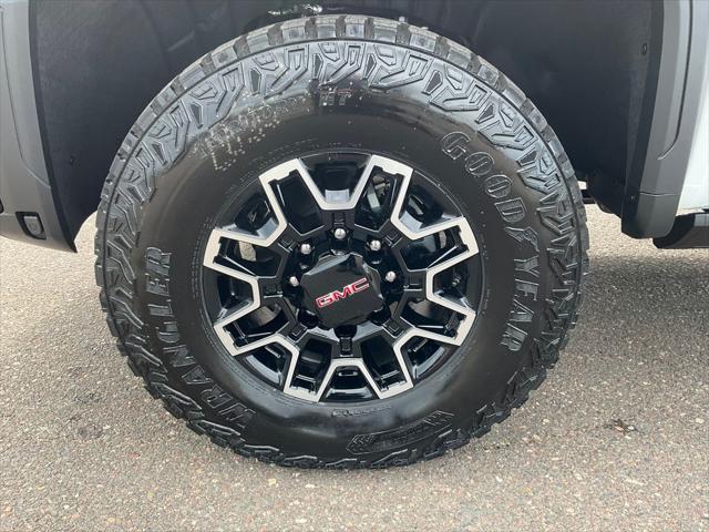 2026 GMC Sierra 2500HD Crew Cab, Standard Bed, AT4X, 4WD