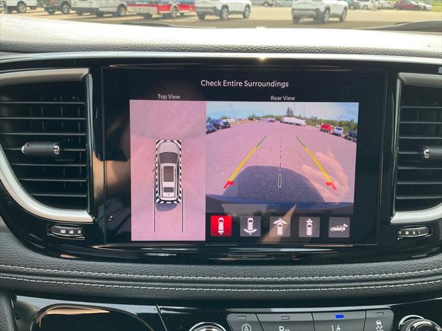 2027 Chrysler Pacifica Select