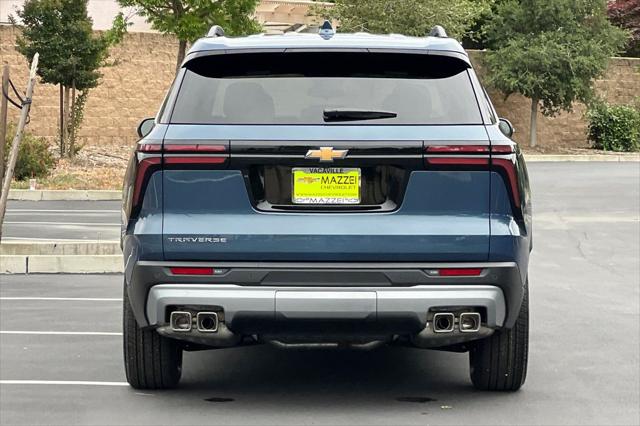 2026 Chevrolet Traverse FWD LT