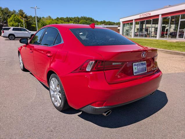 2016 Lexus IS 200t 200t