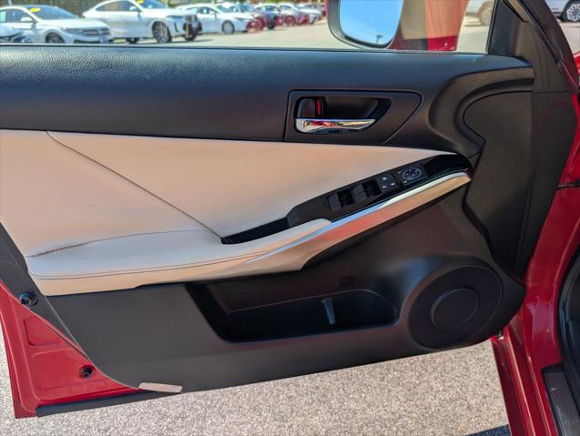 2016 Lexus IS 200t 200t