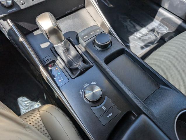 2016 Lexus IS 200t 200t