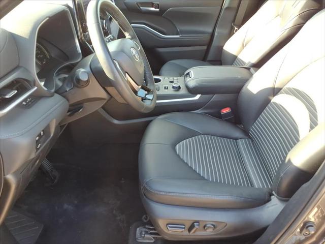 2025 Toyota Highlander XSE