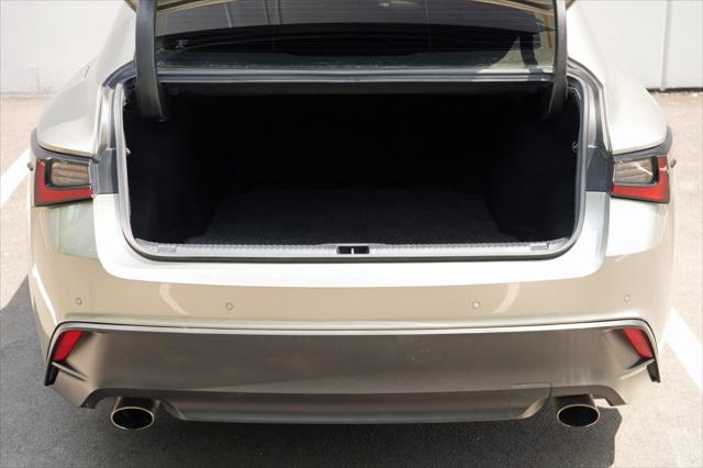 2021 Lexus IS 300 IS 300 w/ Comfort Package