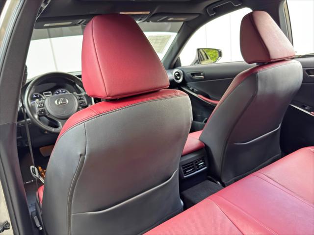 2021 Lexus IS 300 IS 300 w/ Comfort Package