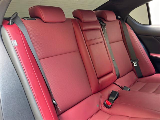 2021 Lexus IS 300 IS 300 w/ Comfort Package