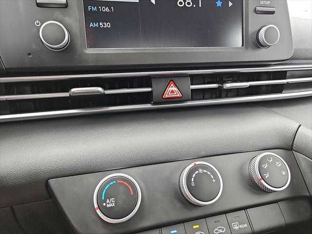 2024 Hyundai Elantra SE