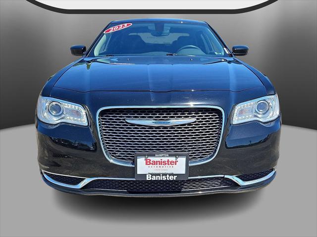 2023 Chrysler 300 Touring AWD