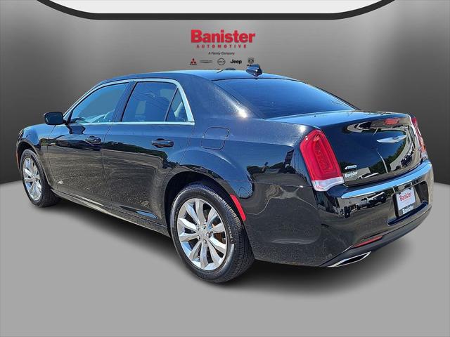 2023 Chrysler 300 Touring AWD