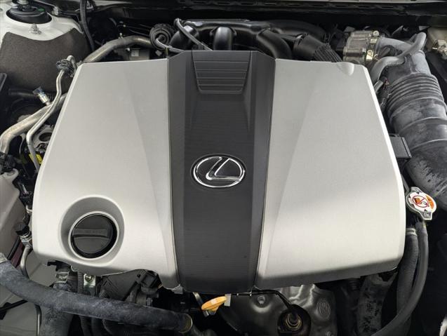 2024 Lexus ES 350 F SPORT Handling