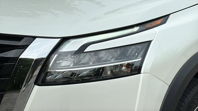 2024 Nissan Pathfinder SL 4WD