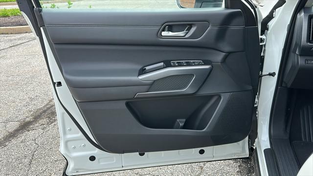 2024 Nissan Pathfinder SL 4WD