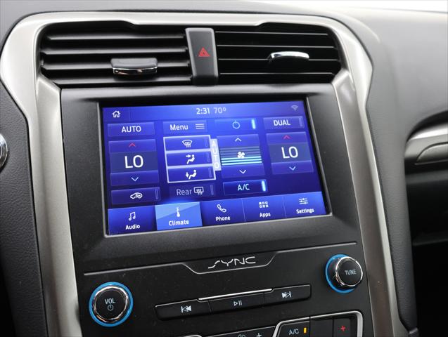 2020 Ford Fusion SE