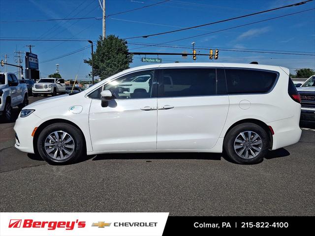 2023 Chrysler Pacifica Hybrid Touring L