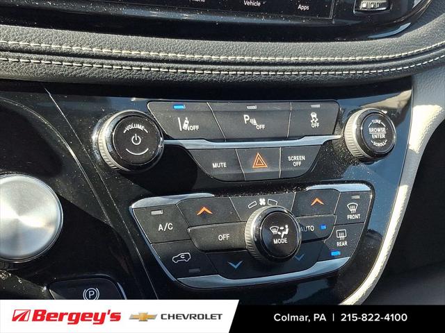 2023 Chrysler Pacifica Hybrid Touring L
