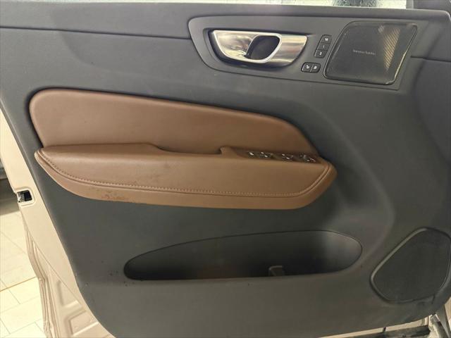 2025 Volvo XC60 B5 Ultra
