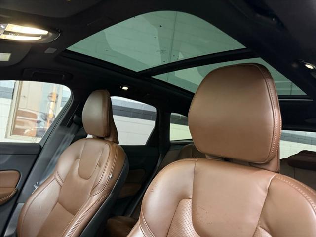 2025 Volvo XC60 B5 Ultra