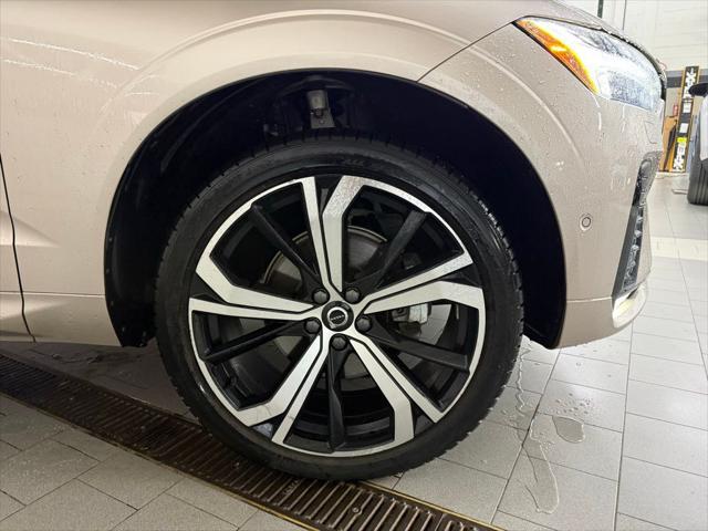 2025 Volvo XC60 B5 Ultra