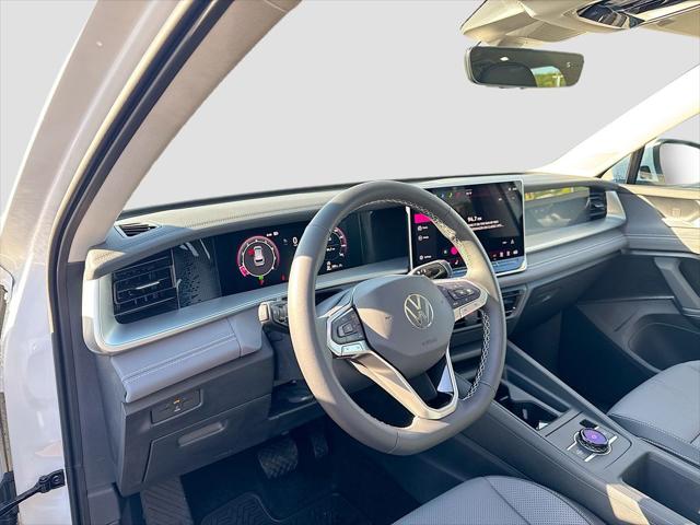 2025 Volkswagen Tiguan 2.0T SE