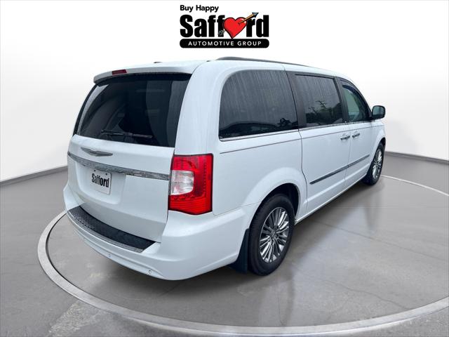 2014 Chrysler Town & Country Touring-L