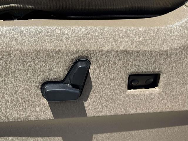 2014 Chrysler Town & Country Touring-L