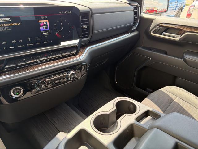 2022 GMC Sierra 1500 4WD Crew Cab Short Box SLE
