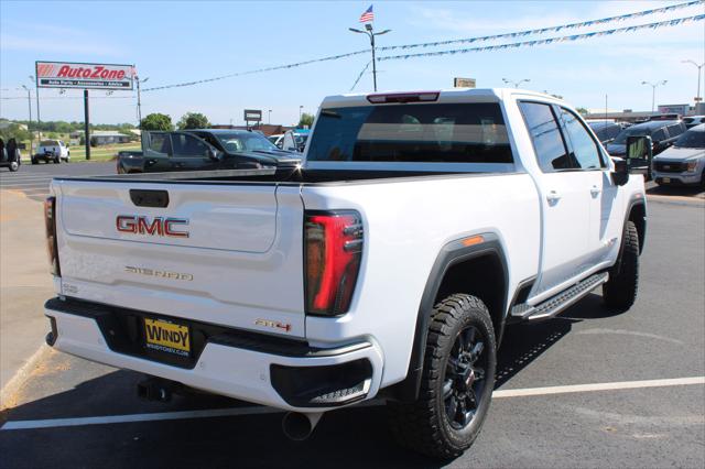 2025 GMC Sierra 2500HD 4WD Crew Cab Standard Bed AT4