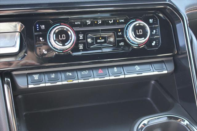 2025 GMC Sierra 2500HD 4WD Crew Cab Standard Bed AT4