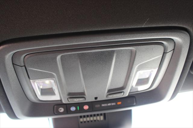 2025 GMC Sierra 2500HD 4WD Crew Cab Standard Bed AT4