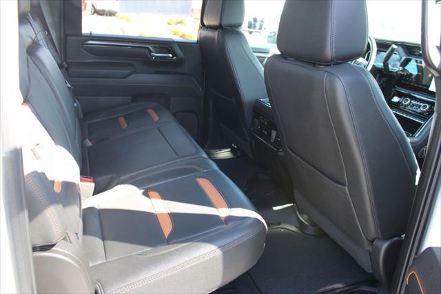 2025 GMC Sierra 2500HD 4WD Crew Cab Standard Bed AT4