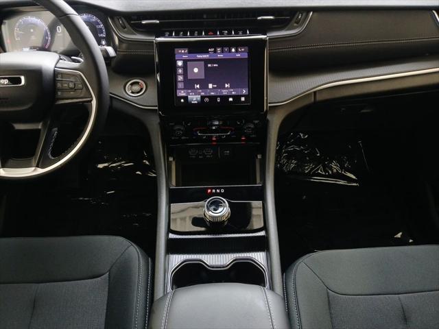 2026 Jeep Grand Cherokee L Altitude 4x2