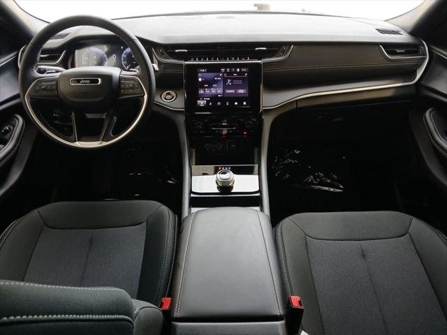 2026 Jeep Grand Cherokee L Altitude 4x2