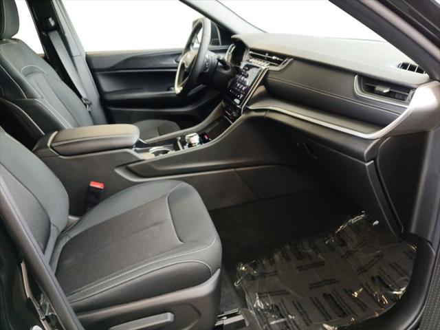 2026 Jeep Grand Cherokee L Altitude 4x2