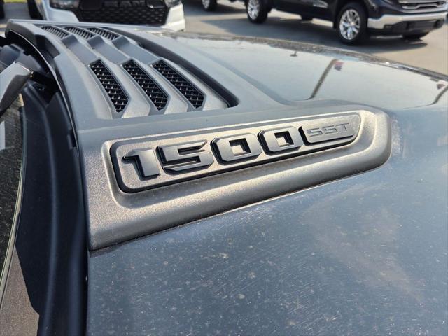 2025 Ram 1500 Laramie Crew Cab 4x4 57 Box