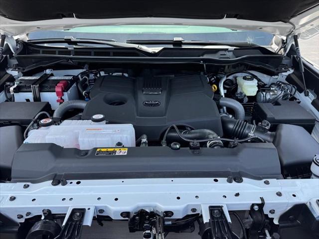 2026 Toyota Tundra SR5 CrewMax 5.5' Bed