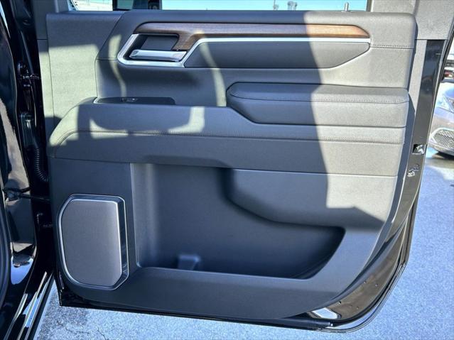 2026 Chevrolet Silverado 2500HD Crew Cab, Standard Bed, High Country, 4WD