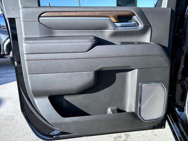 2026 Chevrolet Silverado 2500HD Crew Cab, Standard Bed, High Country, 4WD