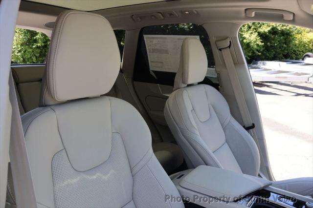 2026 Volvo XC60 Plug-In Hybrid Ultra, T8 AWD Electric/Gasoline, Dark