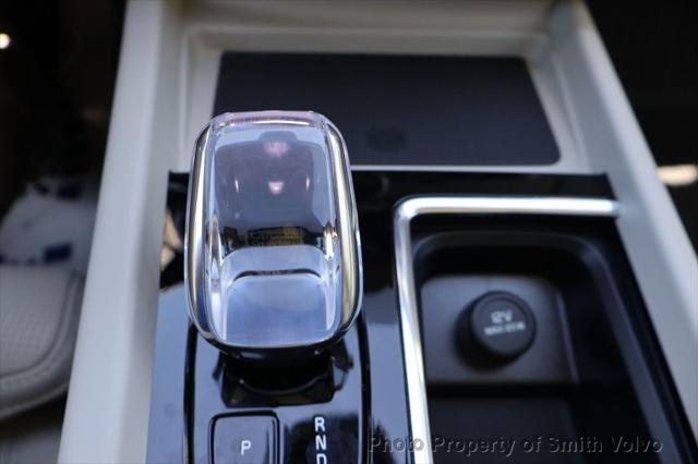 2026 Volvo XC60 Plug-In Hybrid Ultra, T8 AWD Electric/Gasoline, Dark