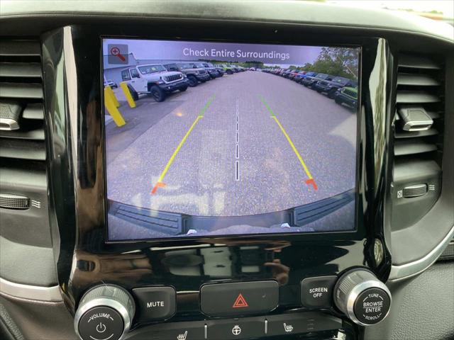 2022 Ram 1500 Big Horn Crew Cab 4x4 5'7" Box