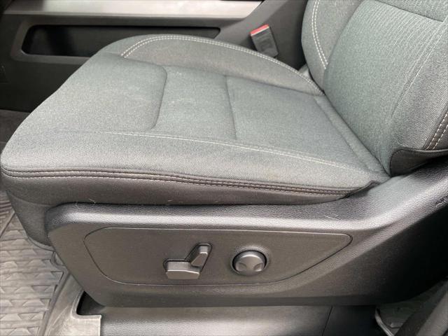 2022 Ram 1500 Big Horn Crew Cab 4x4 5'7" Box