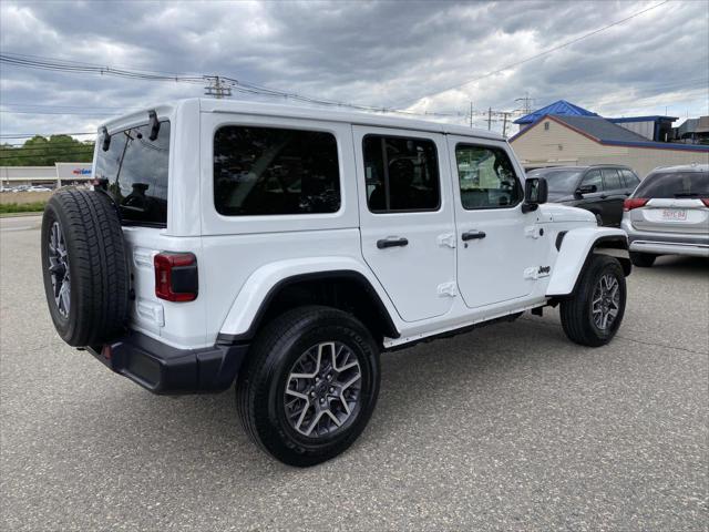 2025 Jeep Wrangler 4-Door Sahara 4x4