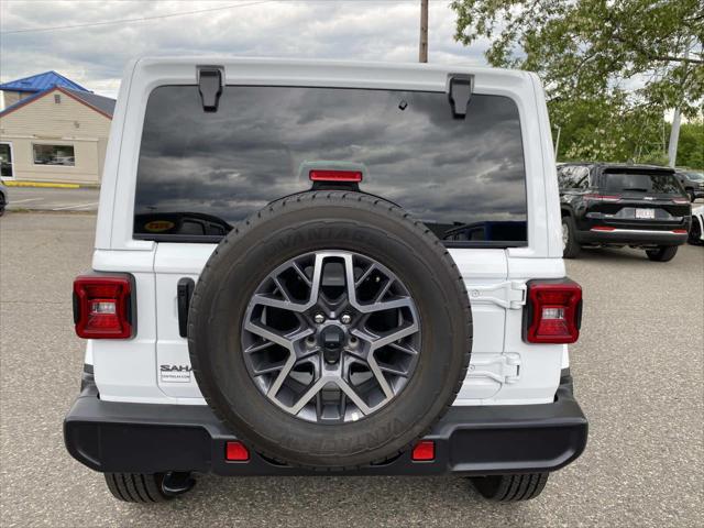 2025 Jeep Wrangler 4-Door Sahara 4x4