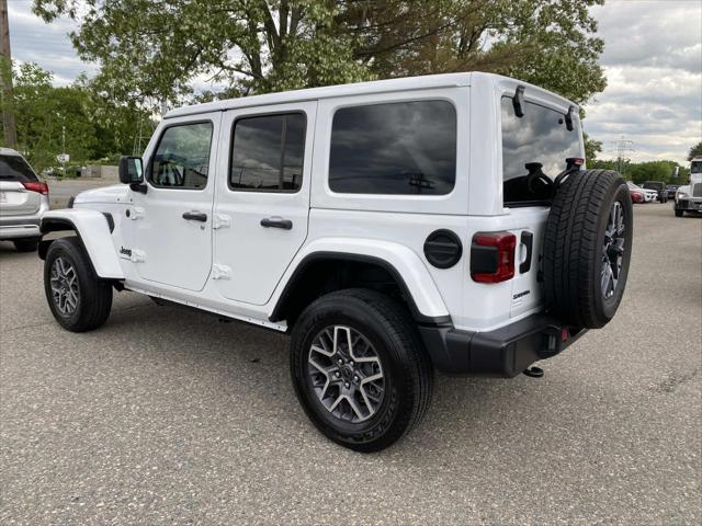 2025 Jeep Wrangler 4-Door Sahara 4x4