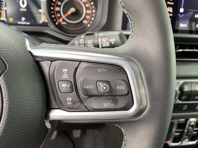 2025 Jeep Wrangler 4-Door Sahara 4x4