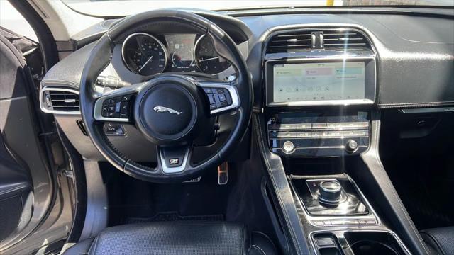 2019 Jaguar F-PACE 20d R-Sport