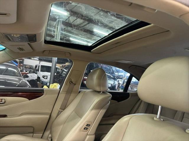 2009 Lexus LS 460 Luxury Sedan AWD